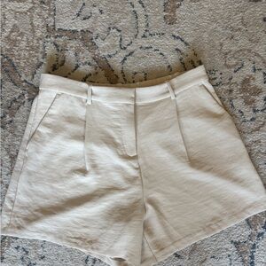 Abercrombie & Fitch Cream High-Rise Pleated Shorts